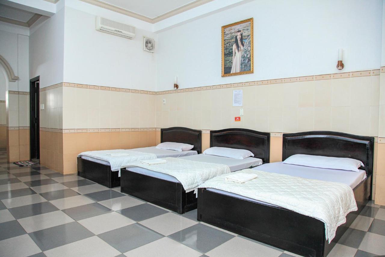 Khách Sạn Hồng Kông Buôn Ma Thuột Esterno foto